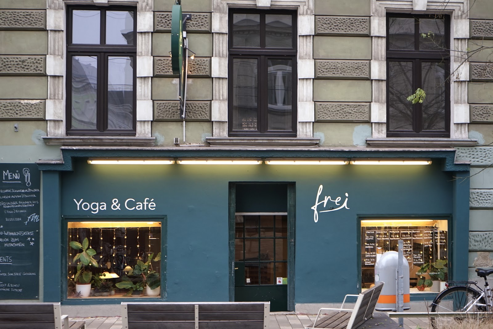 frei Yoga & Café: the place