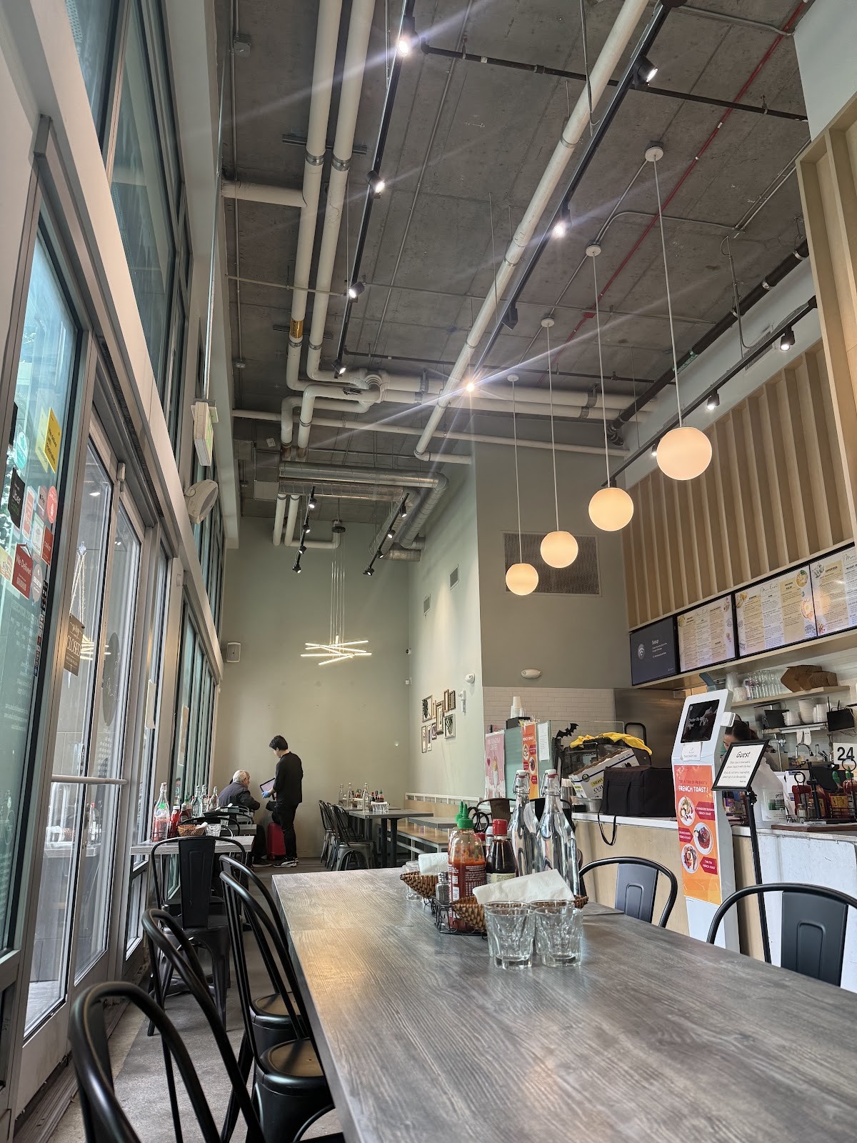 Mr. East Kitchen: the place