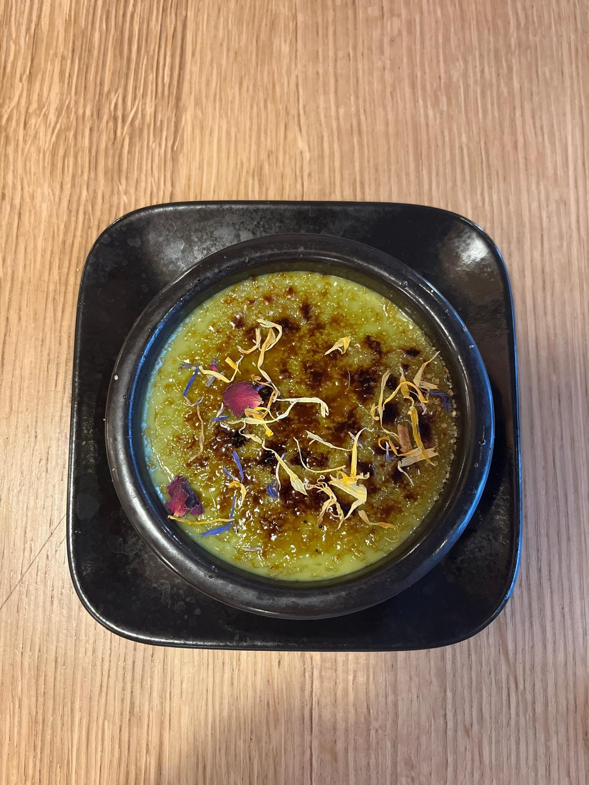 Bloom Sushi Marais: food & drinks