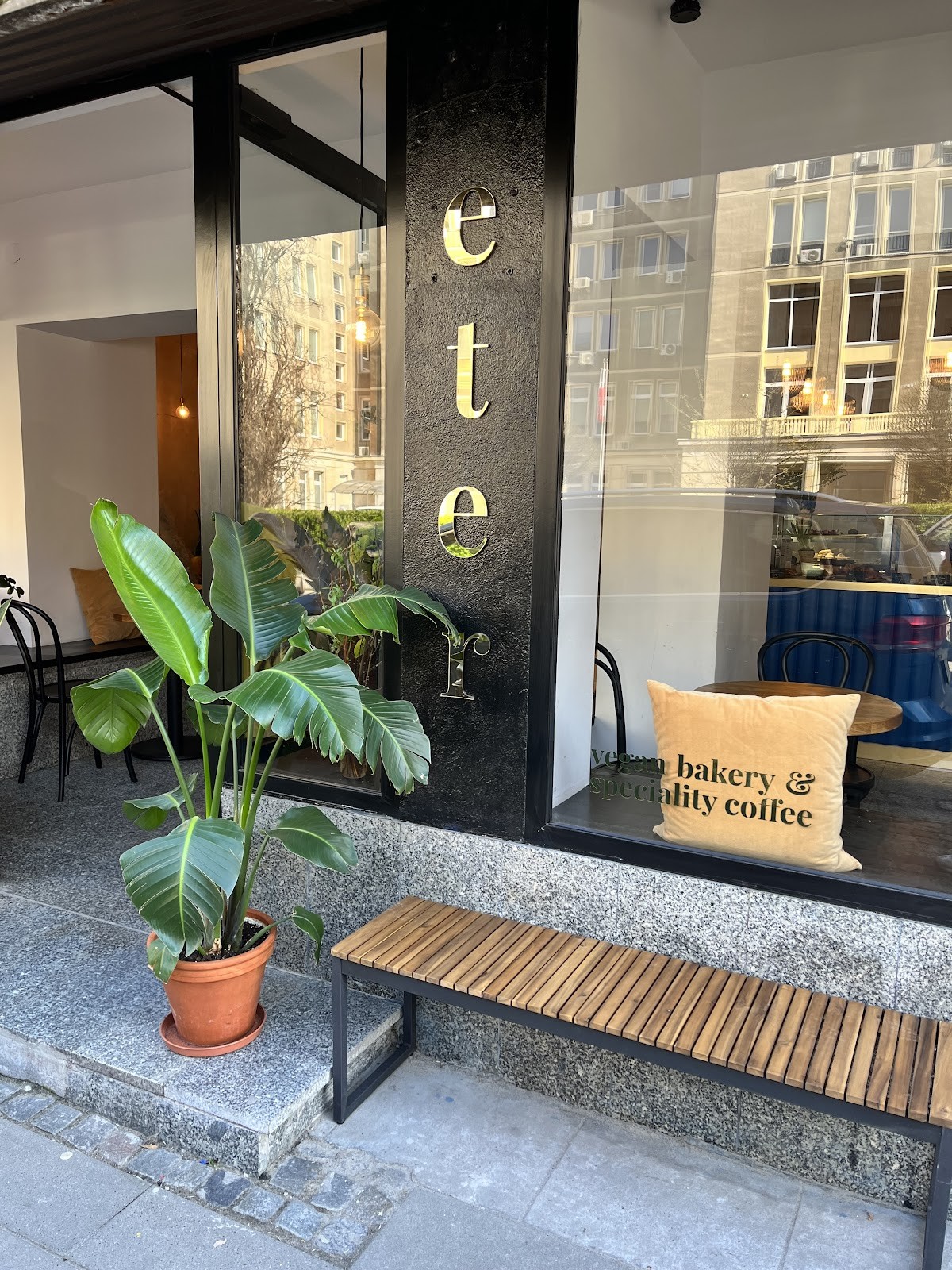 eter — vegan bakery & speciality coffee: the place