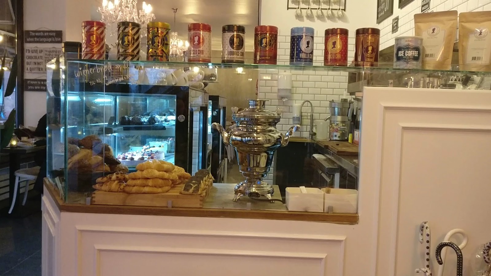 Vintage N Coffee: the place