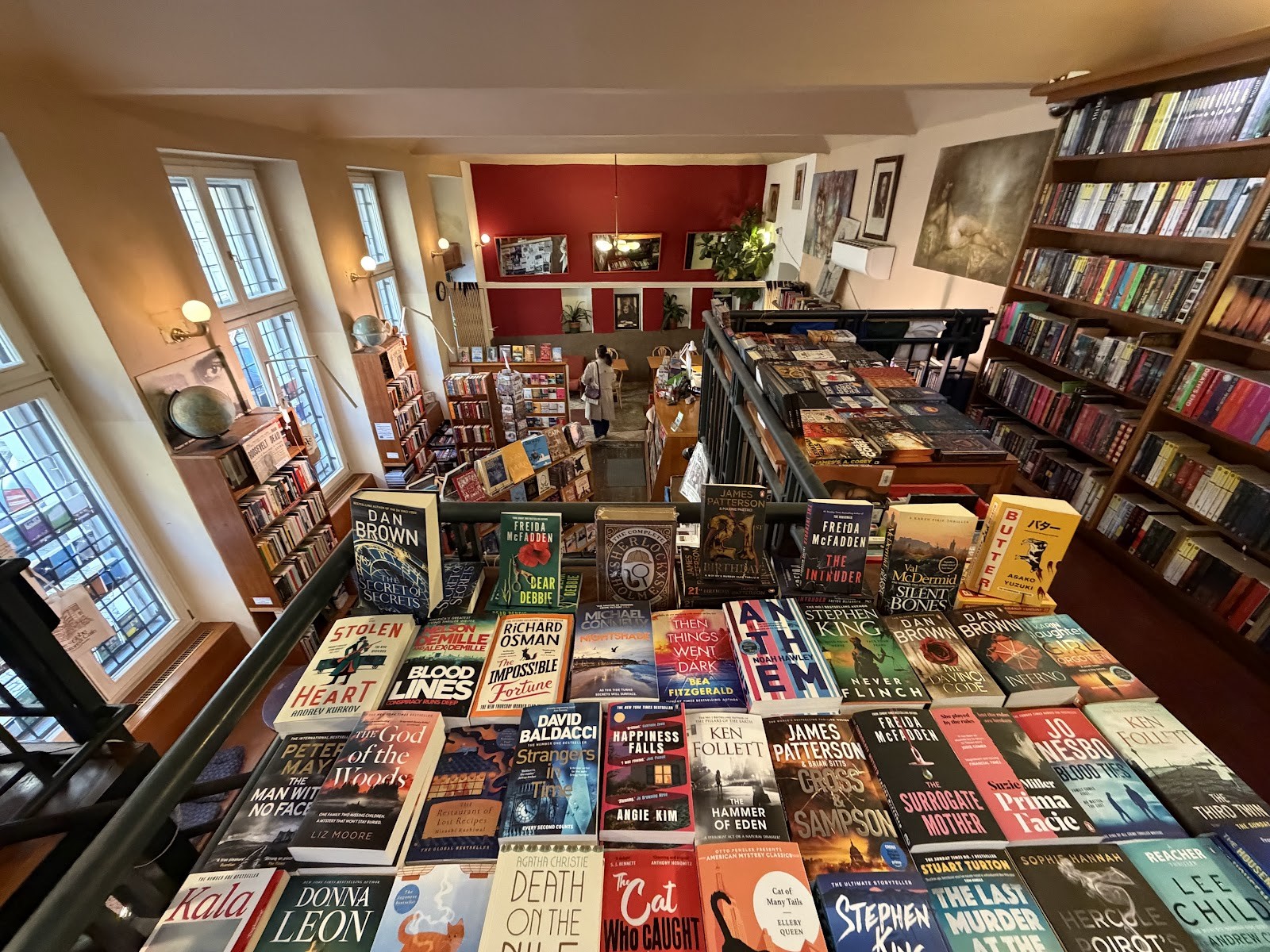 The Globe Bookstore And Café: the place