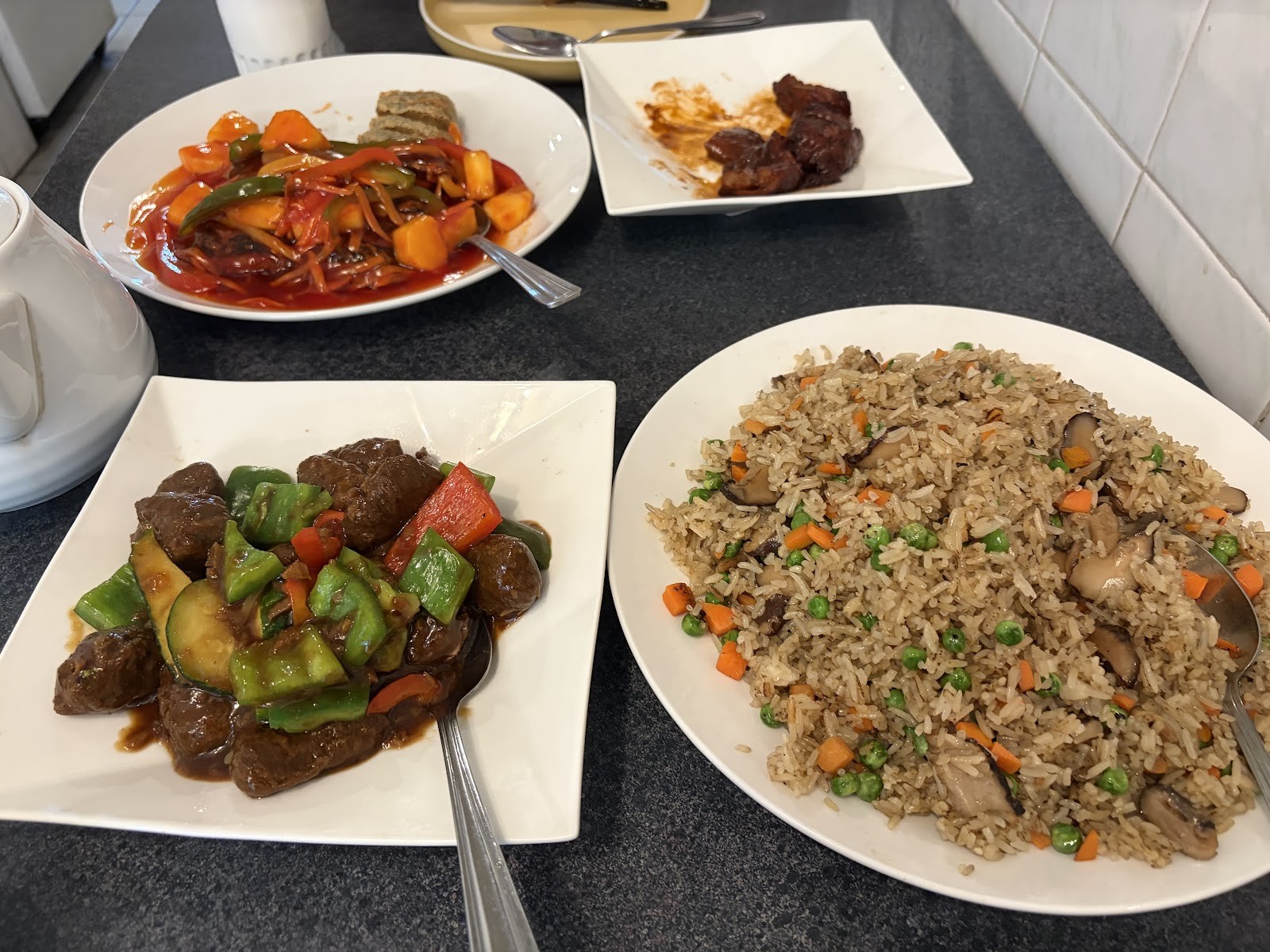 Buddha's Vegan Restaurant: food & drinks