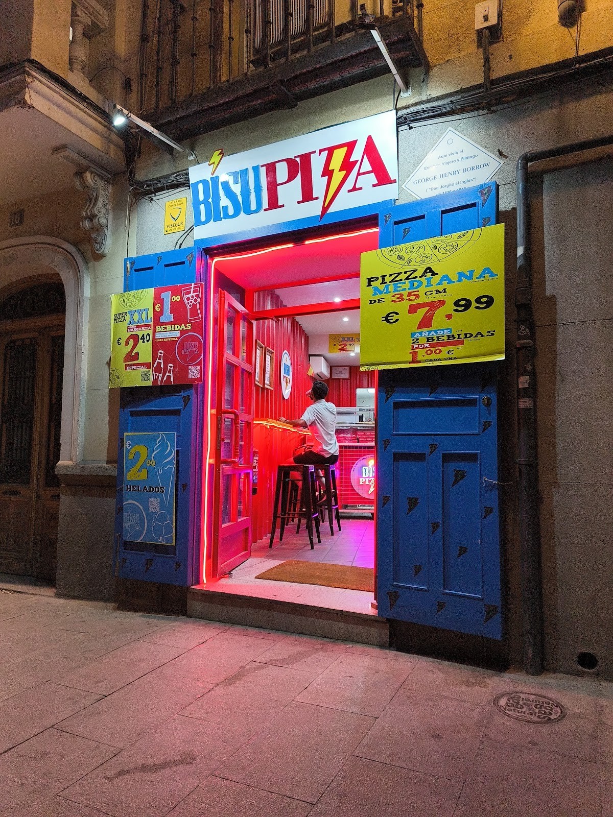 BisuPizza: the place