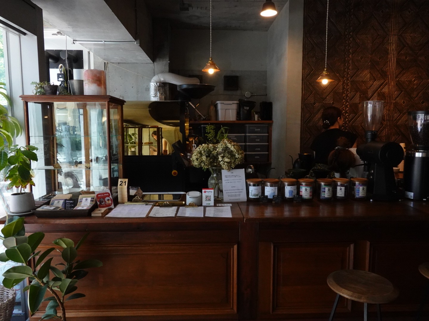 AKHA AMA COFFEE ROASTERY: the place