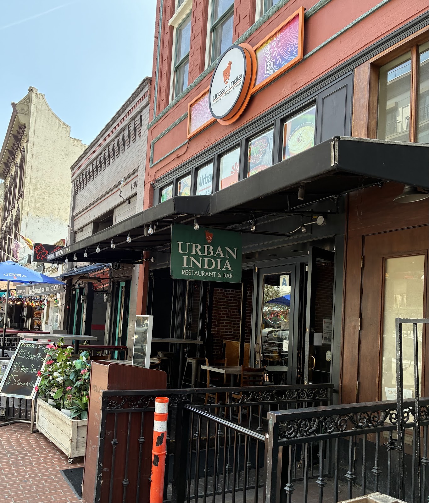 Urban India | Restaurant & Bar: the place
