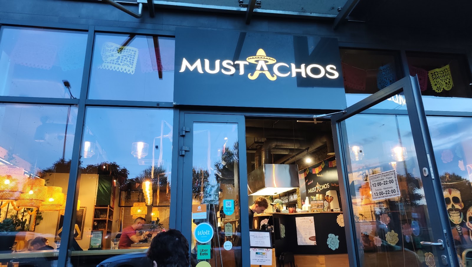 Mustachos: the place