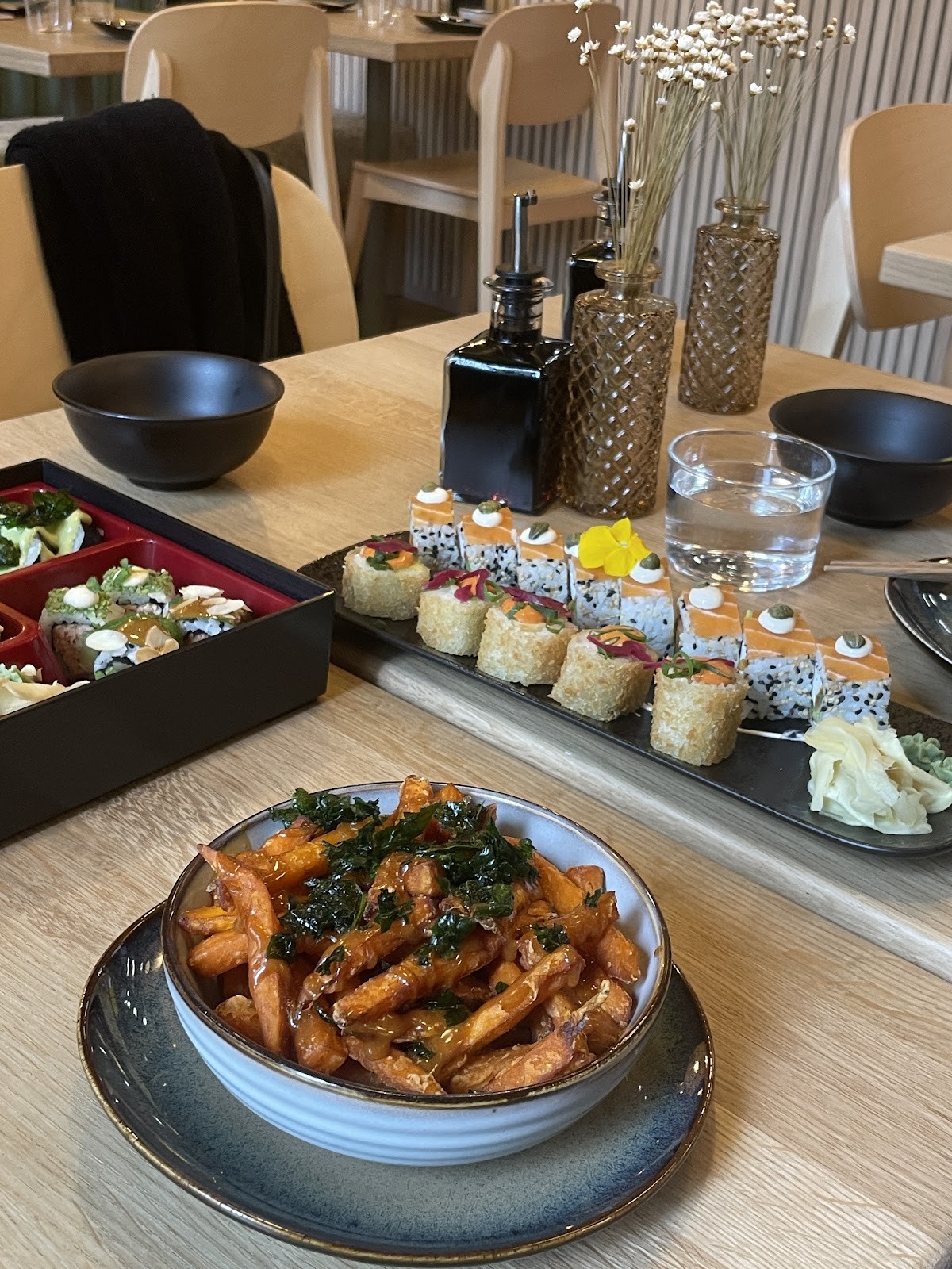 Bloom Sushi Marais: food & drinks