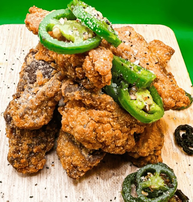 Cheezy Vegan Cafe & Comfort Food Lab: food & drinks