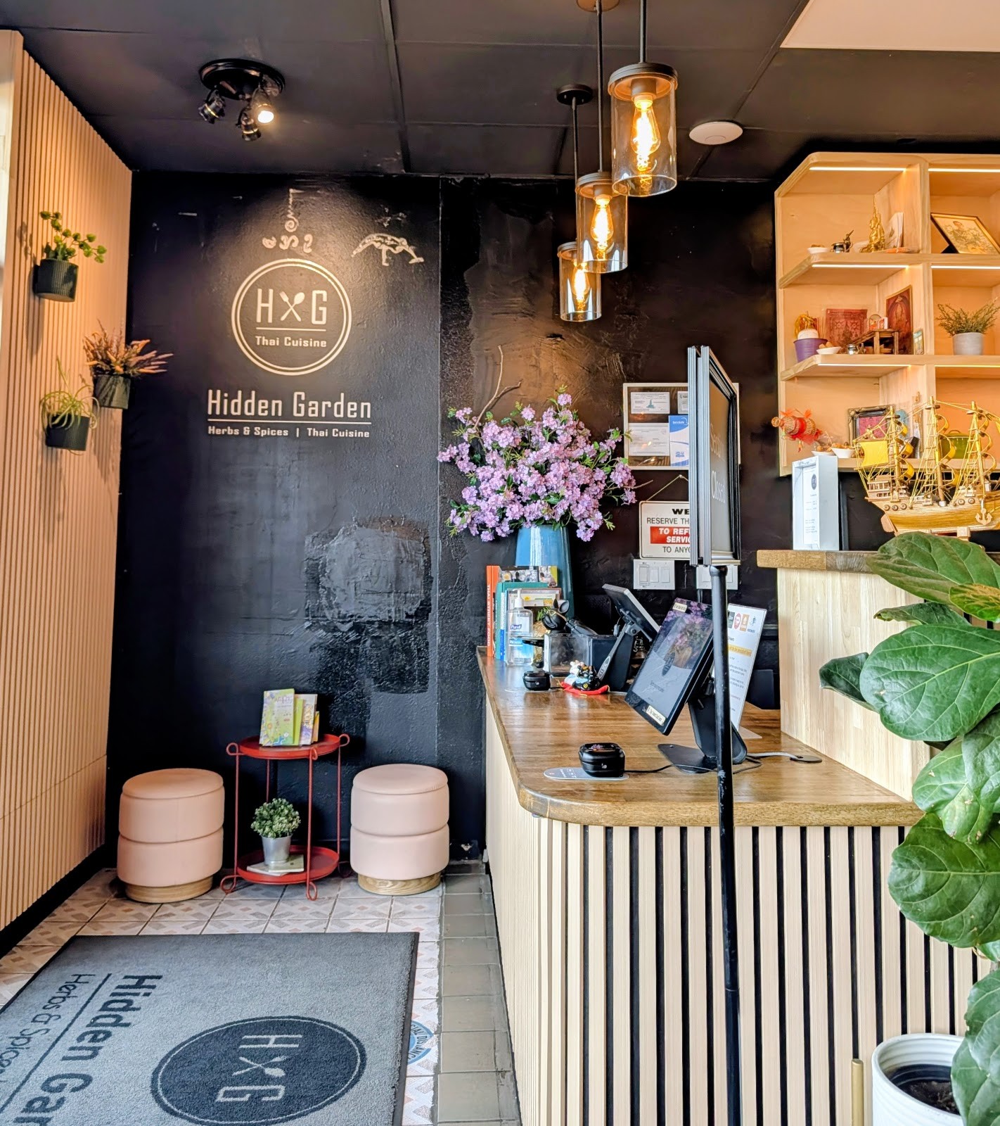 Hidden Garden Thai Cuisine: the place