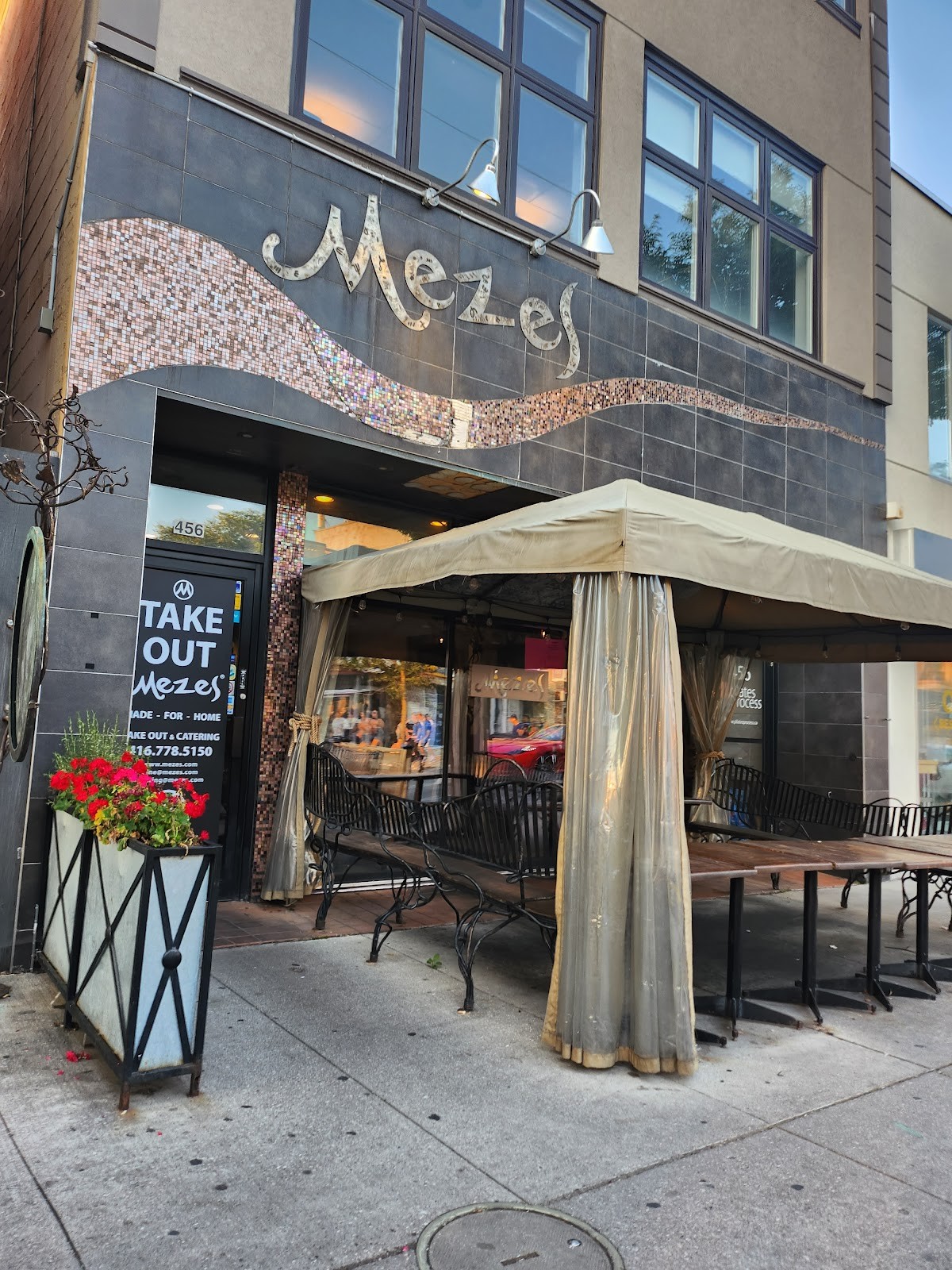 Mezes: the place