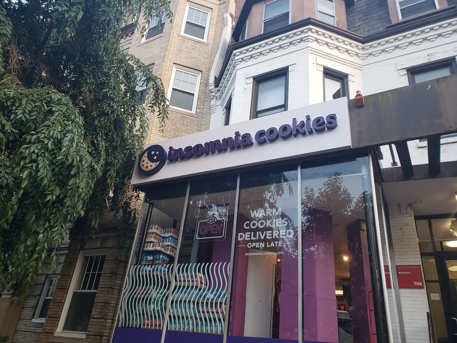Insomnia Cookies: the place