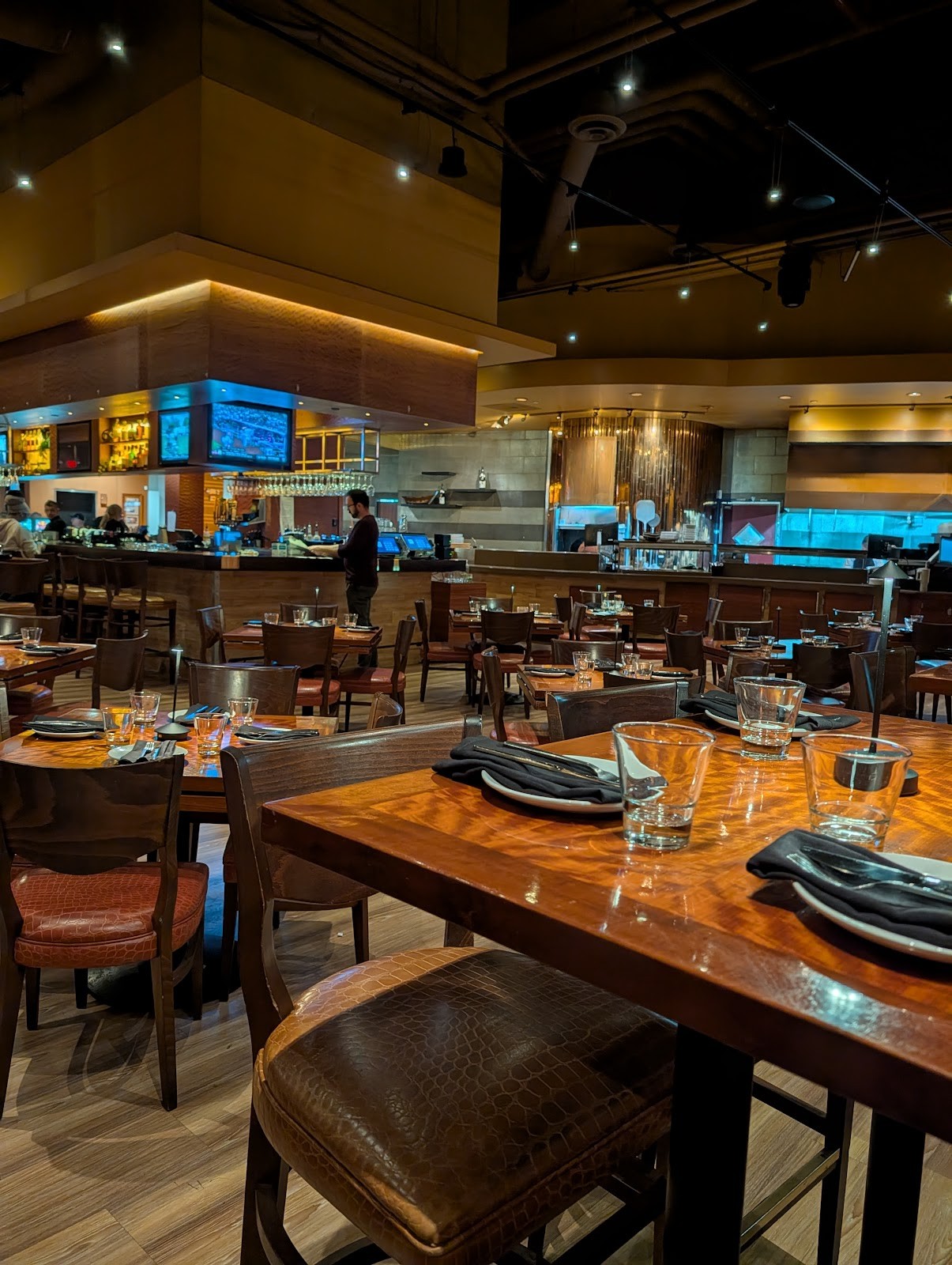 CRAVE Food & Drink LaSalle Plaza-Minneapolis: the place