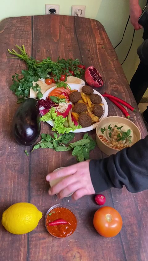 Falafel Bejrut: food & drinks