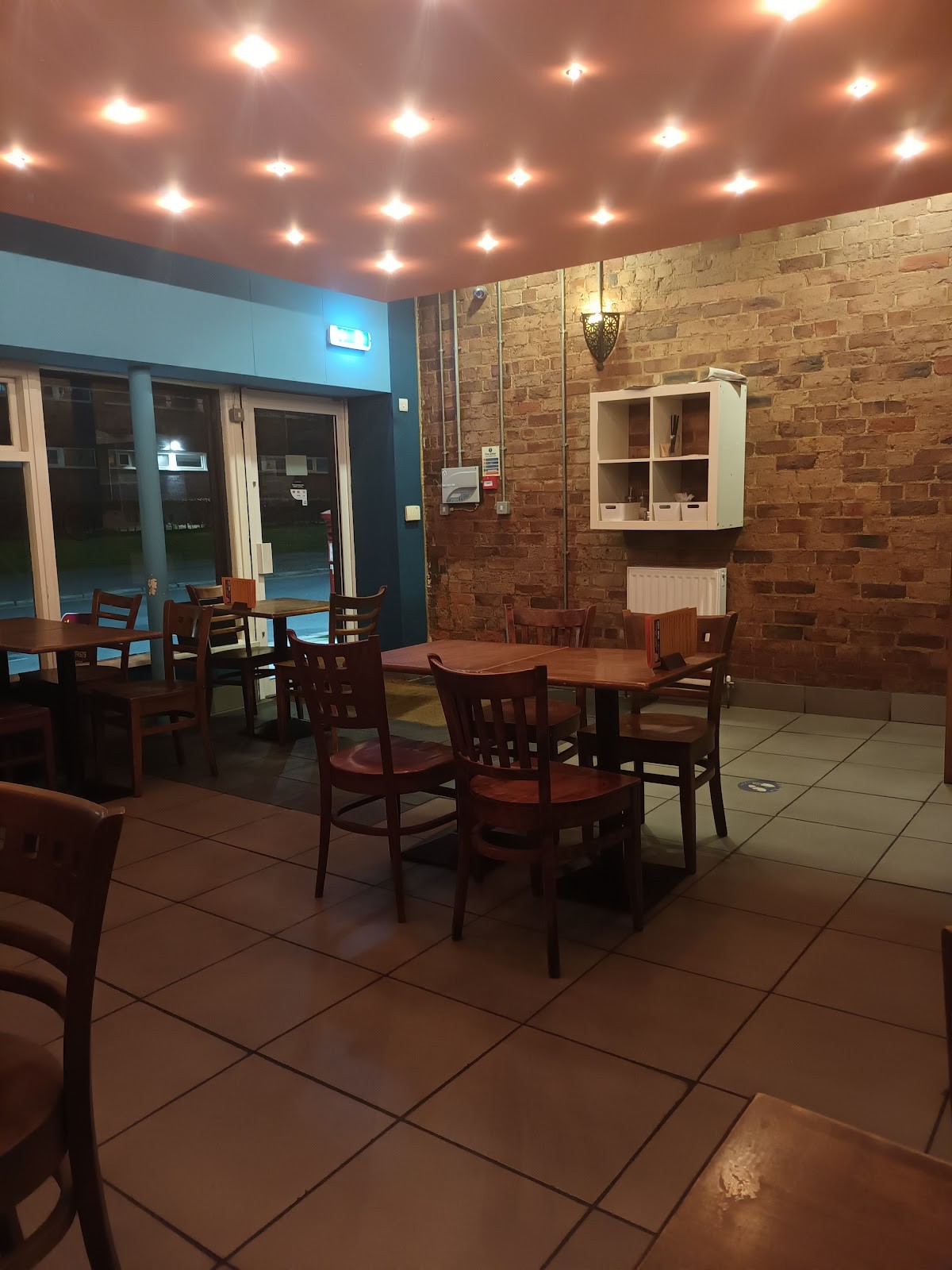 Kimos Cafe: the place