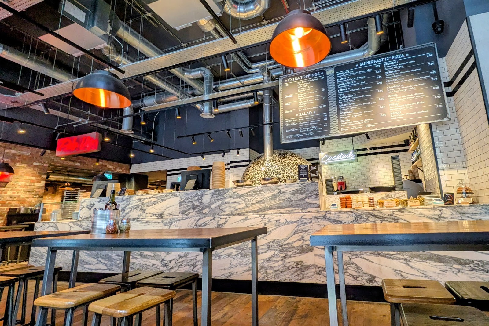 Pizza Union Holborn: the place