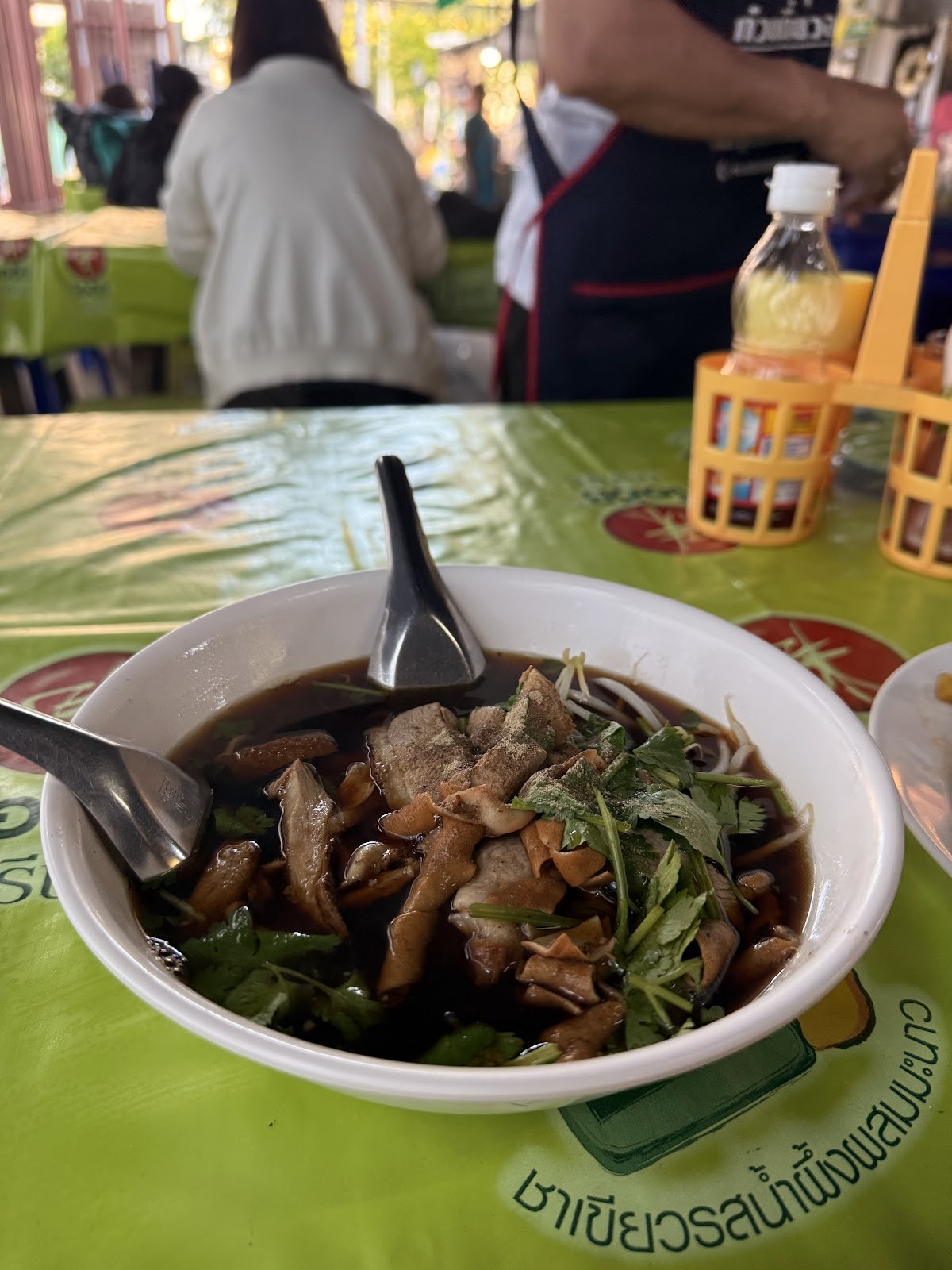 โยตาอาหารเจ: food & drinks