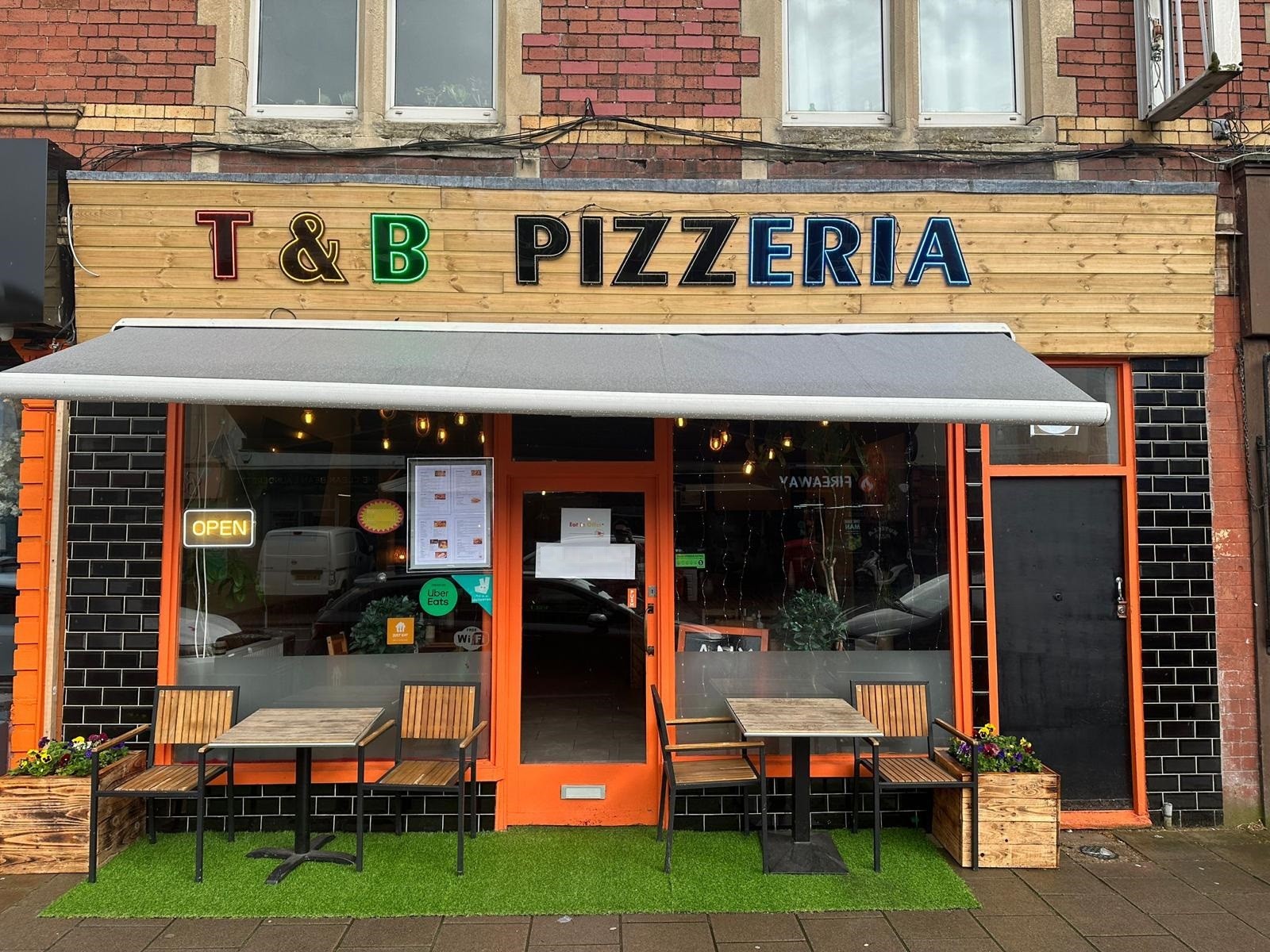 Tomato & Basil Pizzeria: the place