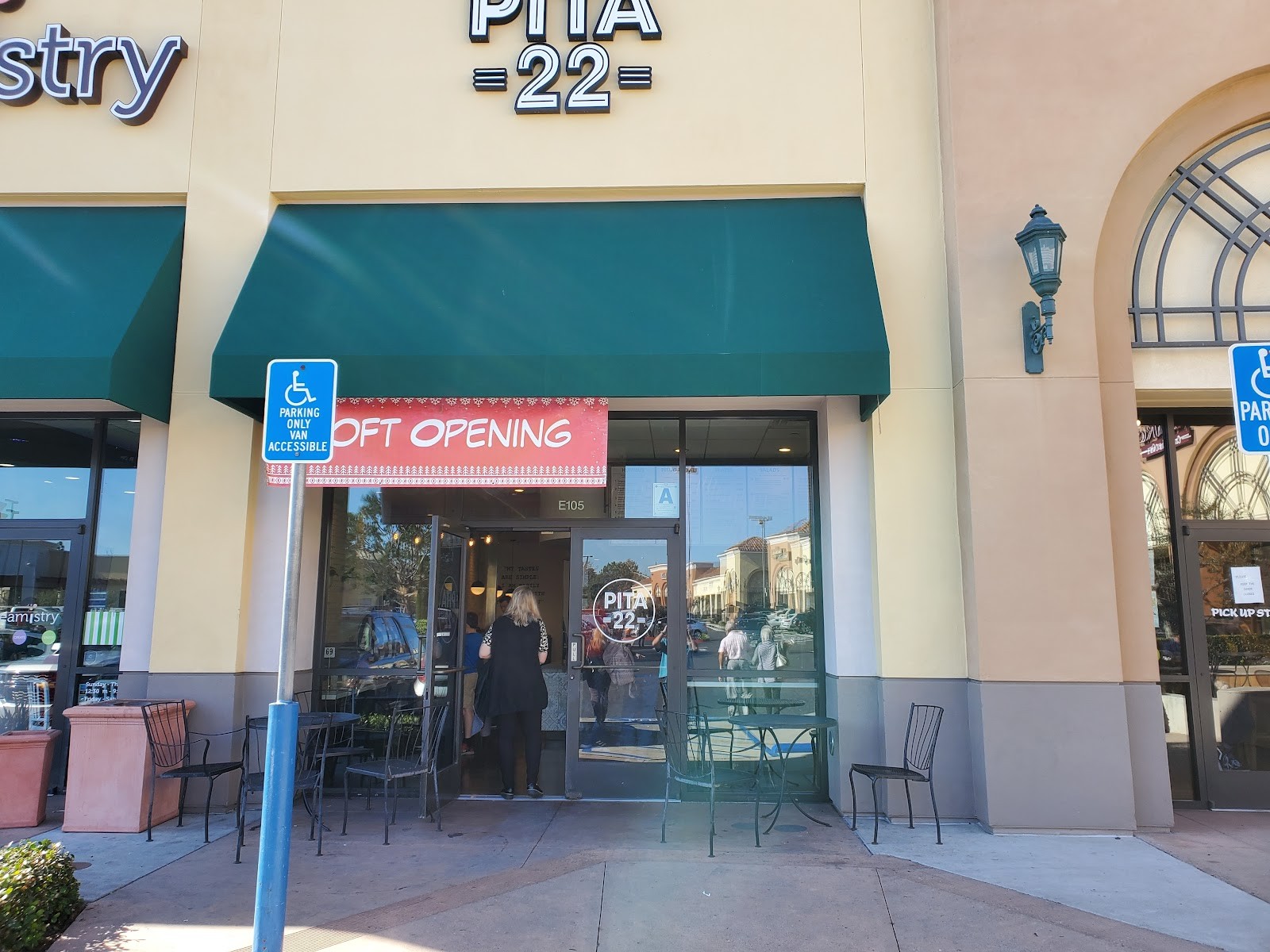 PITA 22 Restaurant: the place