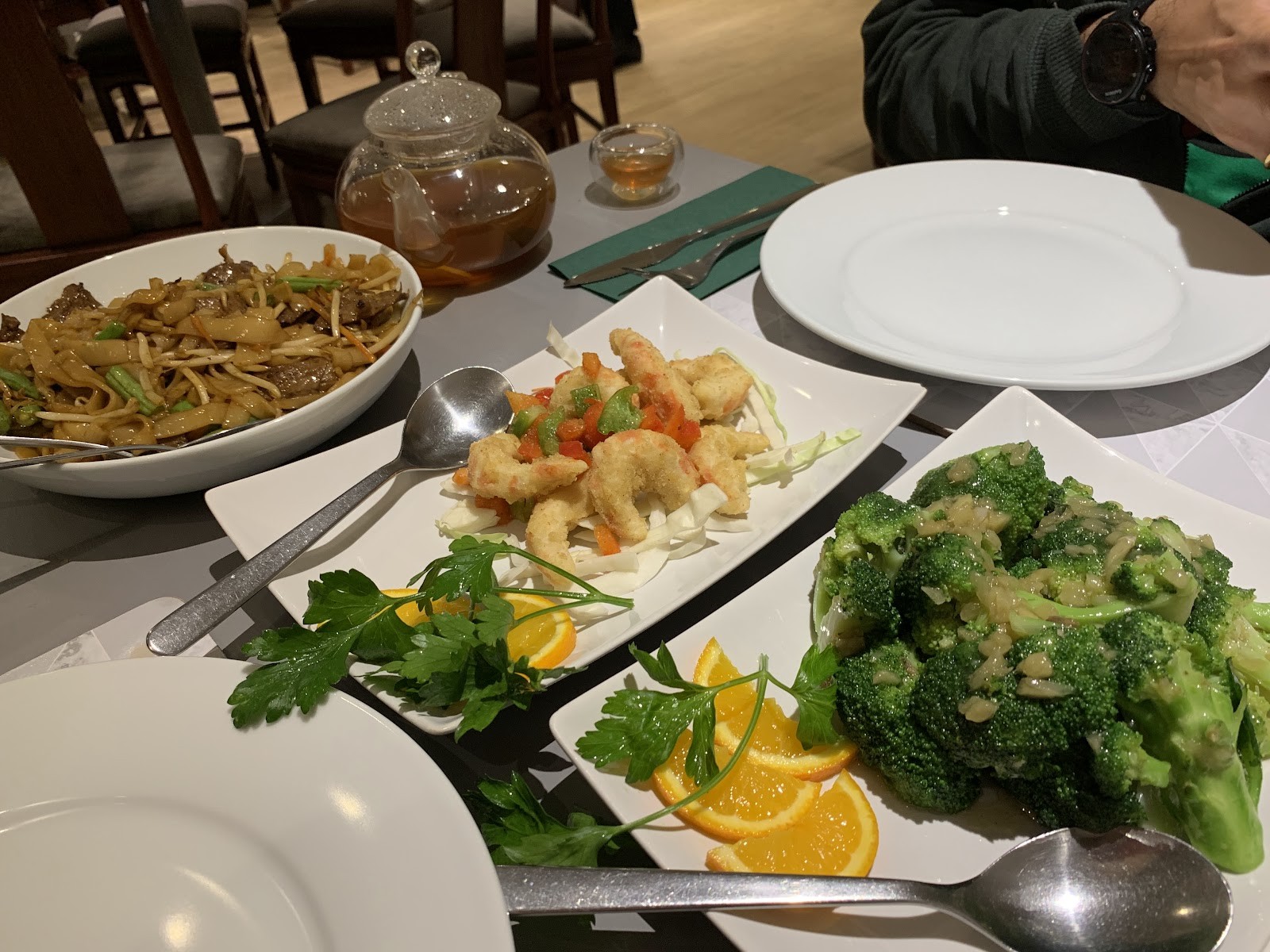 Lotus Plant Based Kitchen: food & drinks