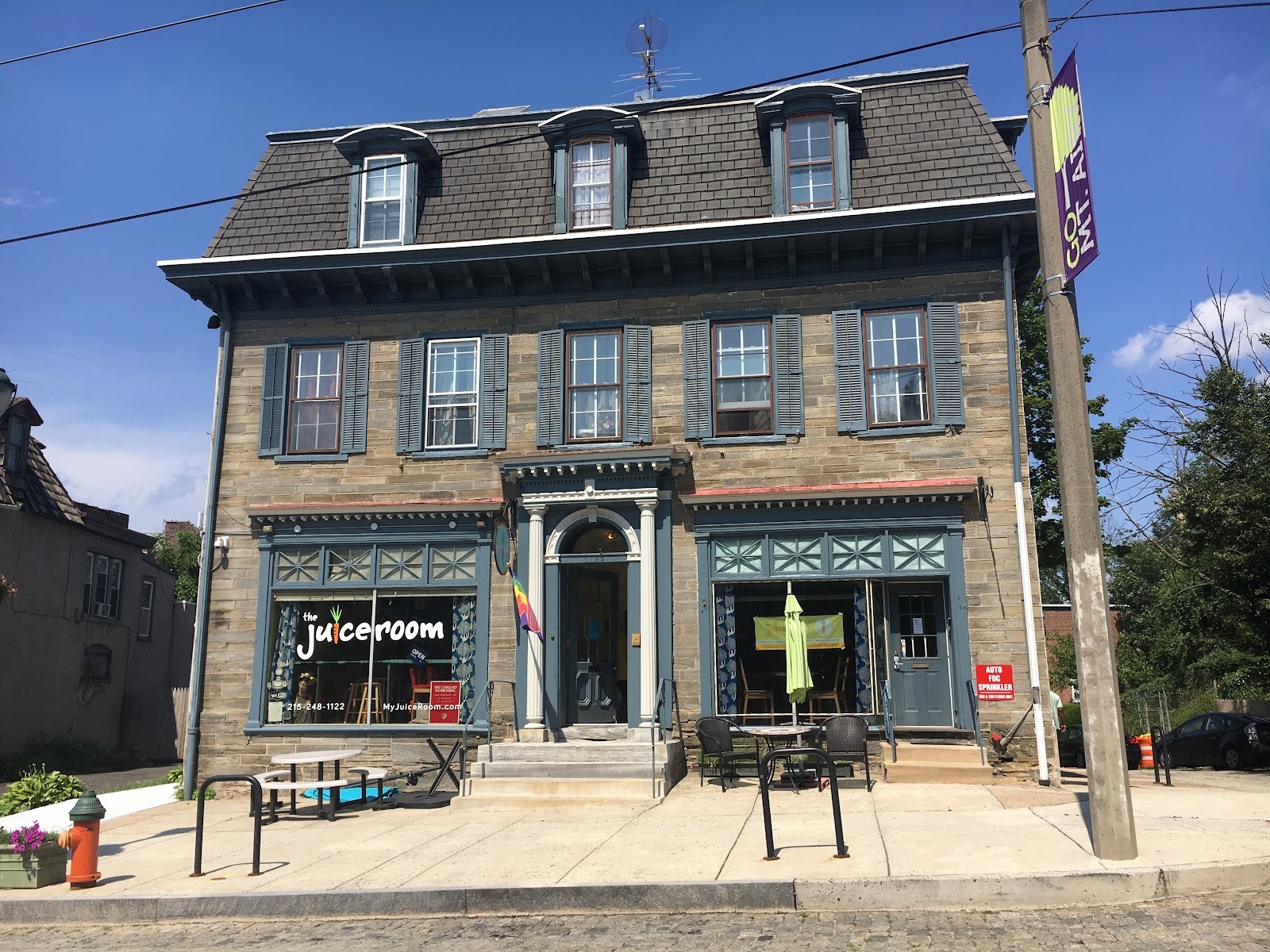 The Juice Room: the place