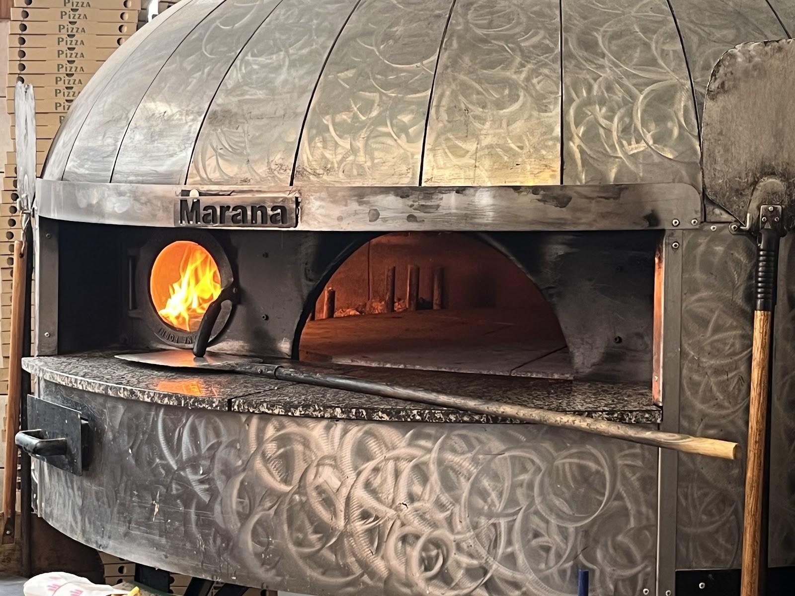 Leif's Pizzeria: the place