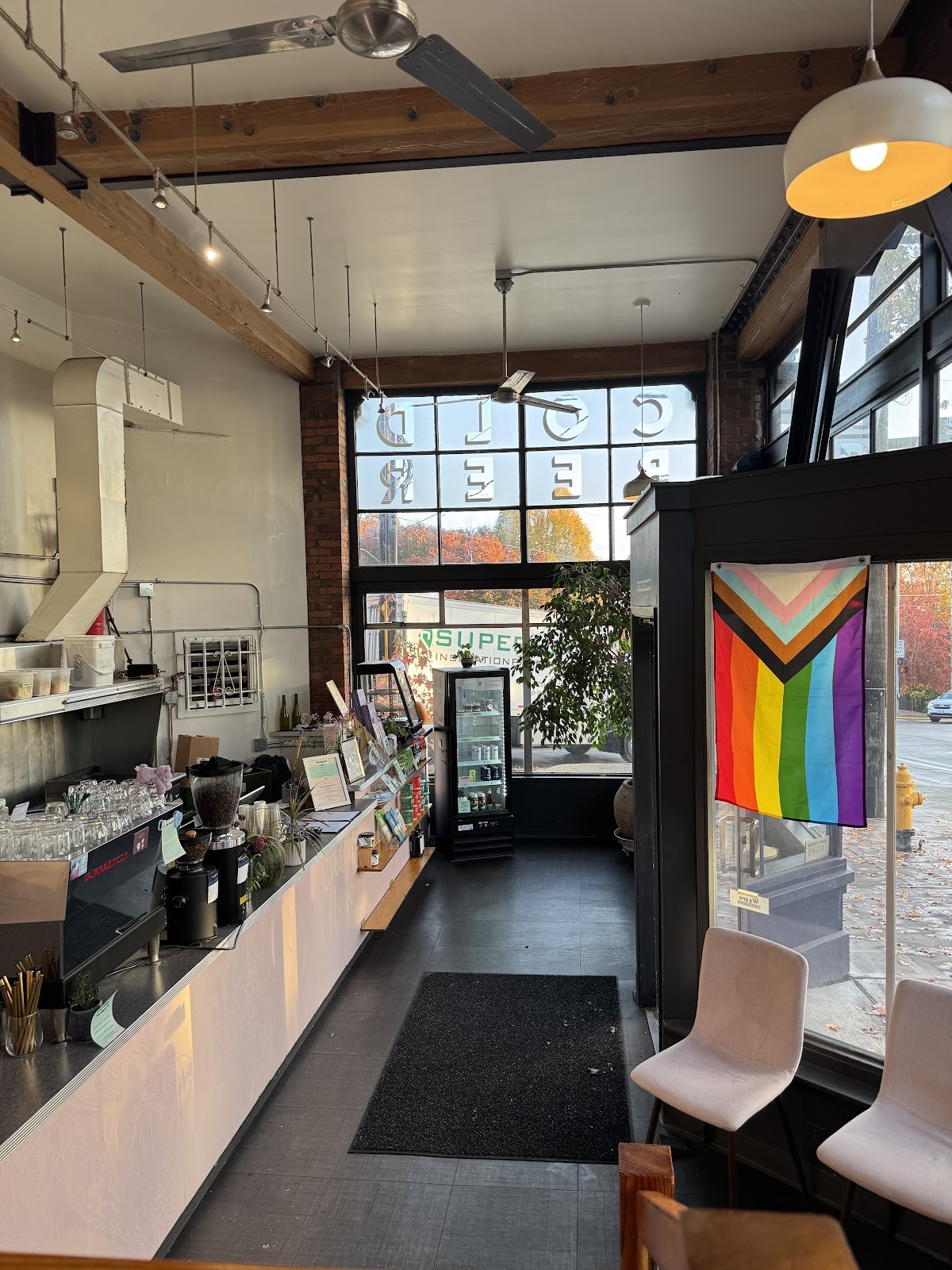 Yeobo Cafe and Bar: the place