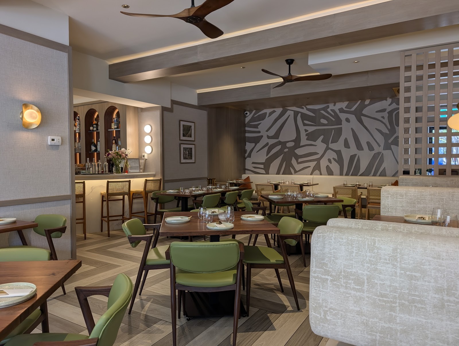 Aroi Thai: the place