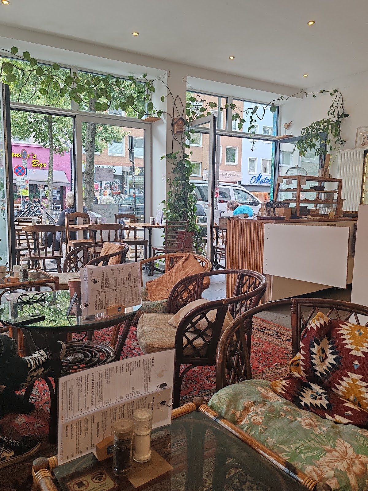 Ain Café: the place