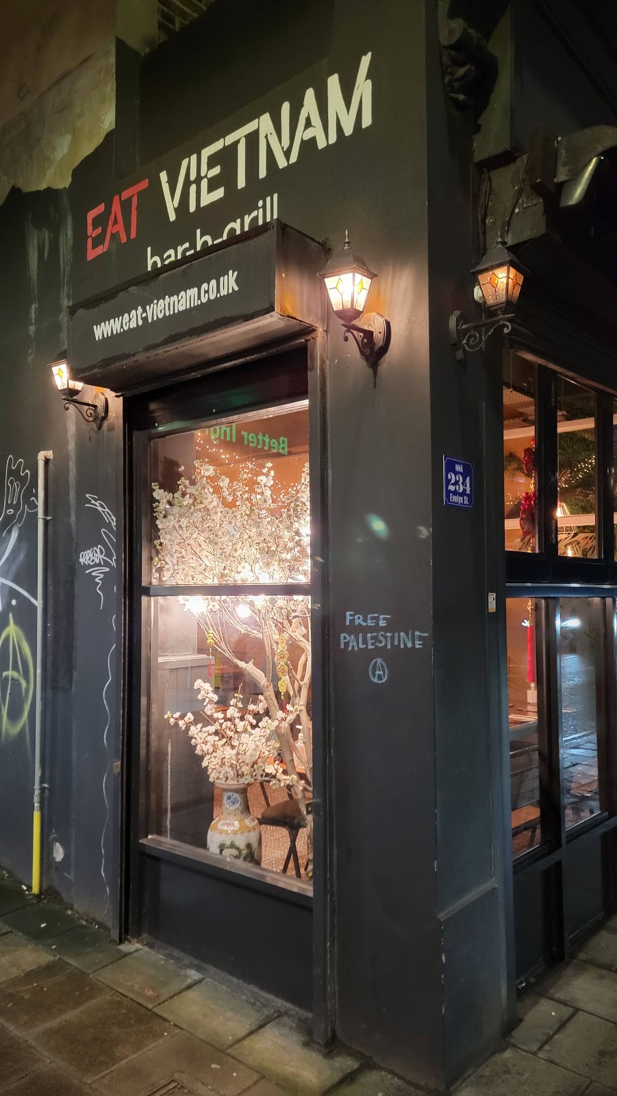 Eat Vietnam Bar B Grill 1: the place