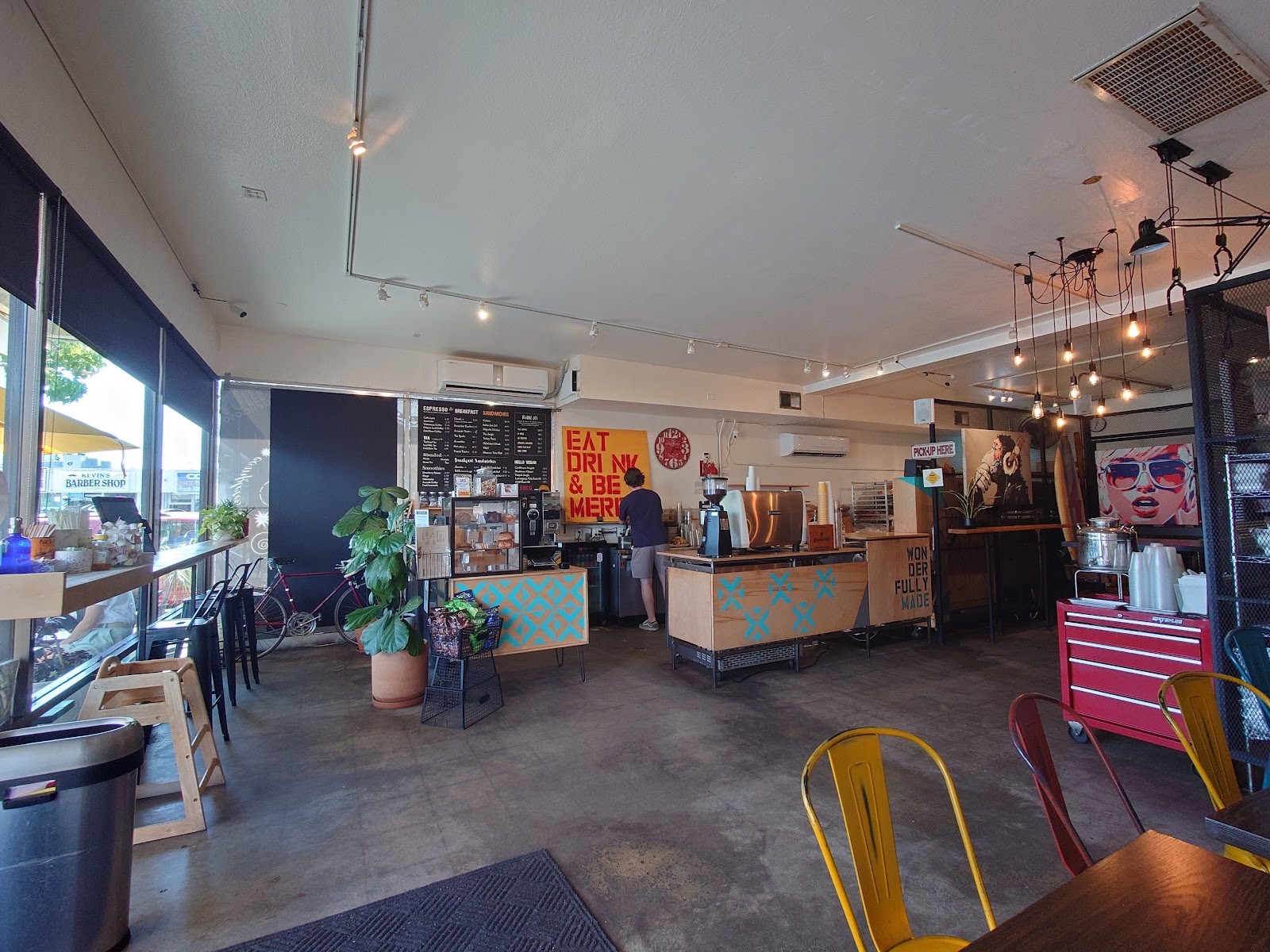 Lokal Sandwich Shop: the place