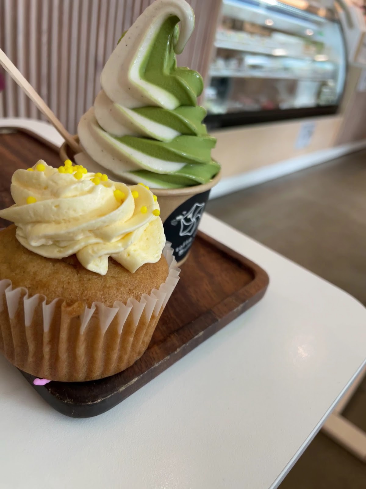 LEVEL V BAKERY: food & drinks