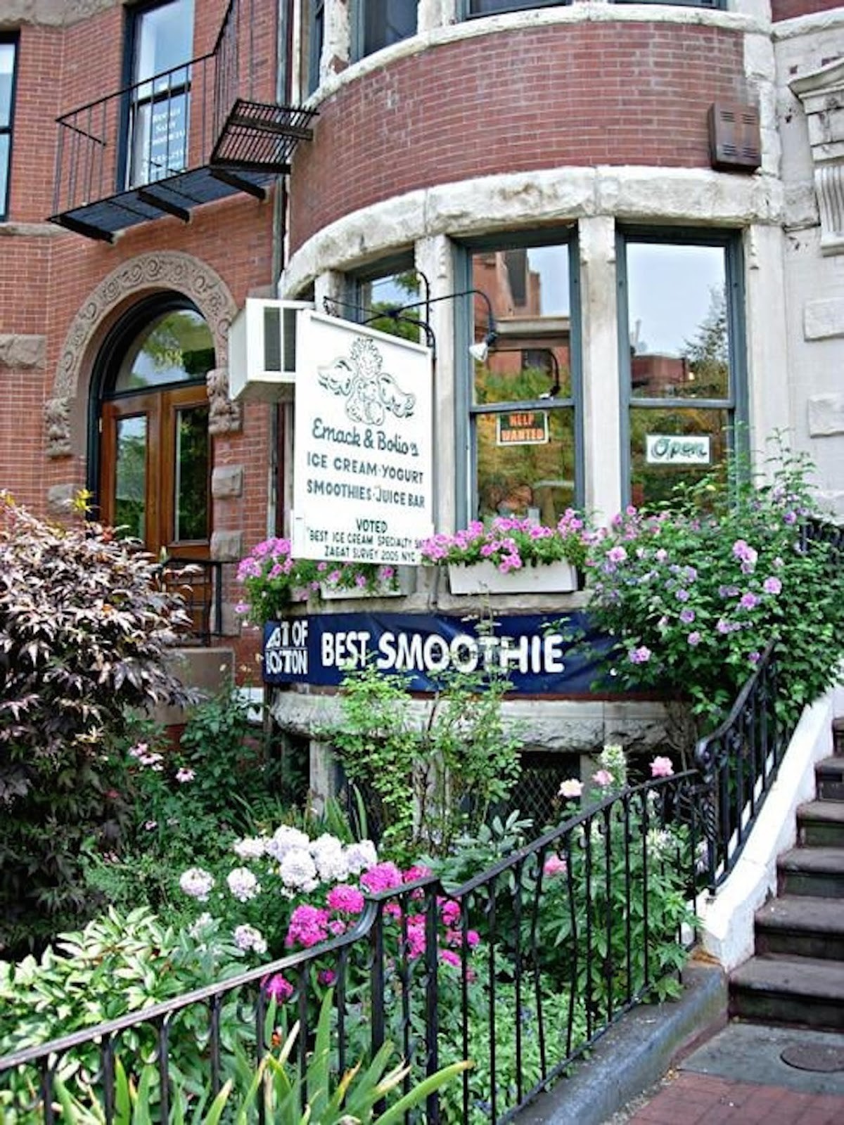 Emack & Bolio's Ice Cream: the place