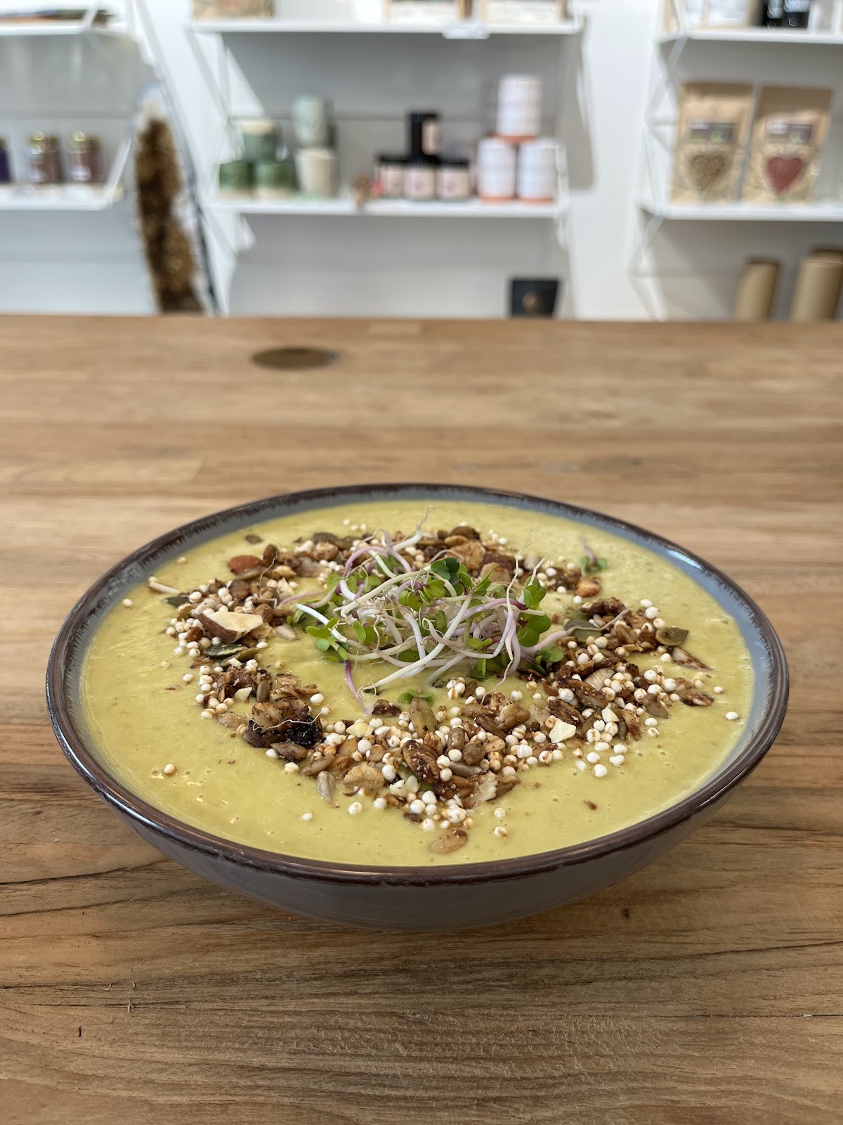 VIBE Superfood Bistro: food & drinks