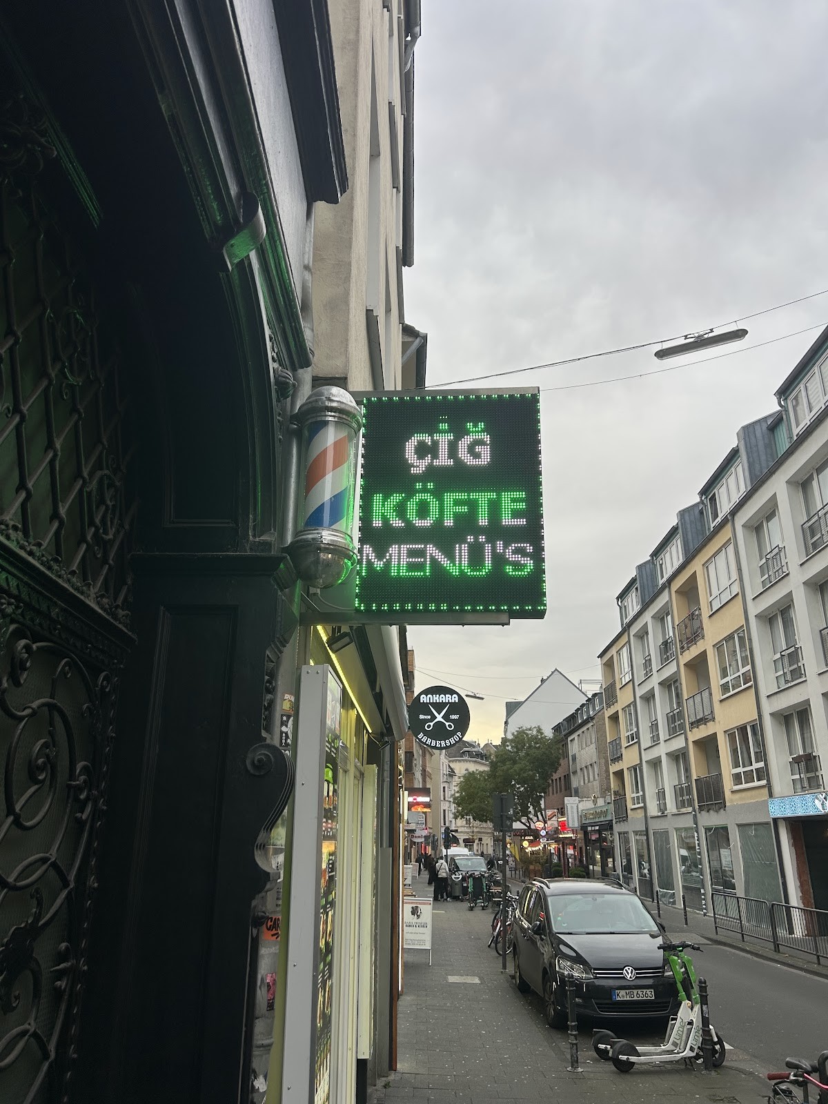 Veganland Cigköfte: the place