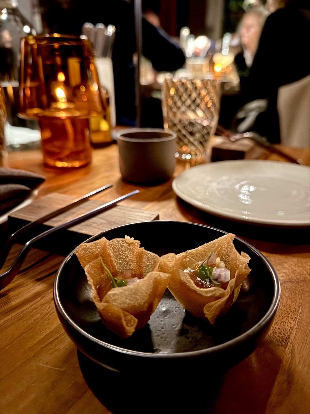 LEUCHTENDROTER: food & drinks