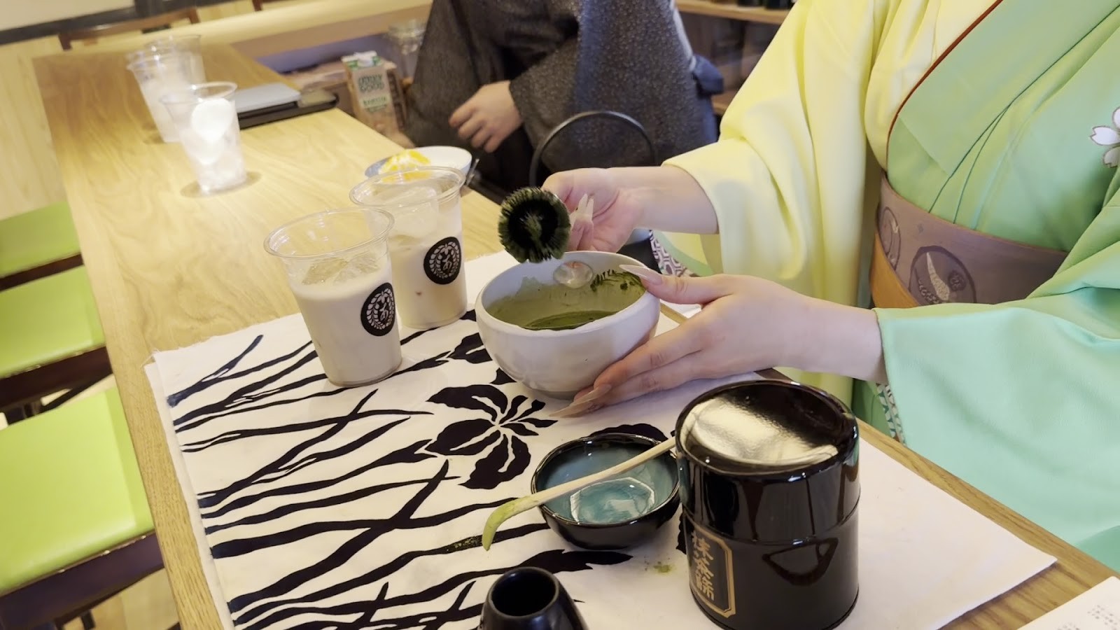 Matcha Arinsu: food & drinks