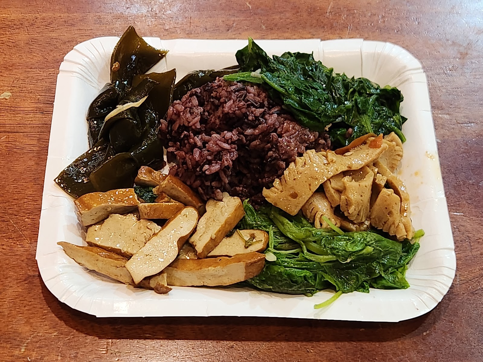 Fú Jù SùShí Guǎn 福聚素食館: food & drinks