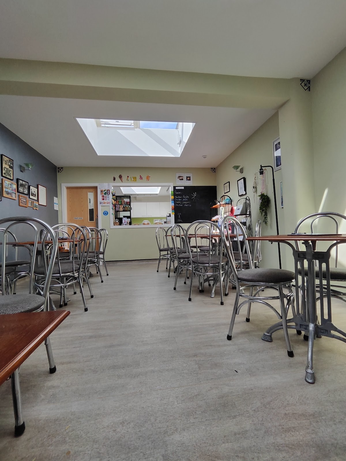 Cafe 48: the place