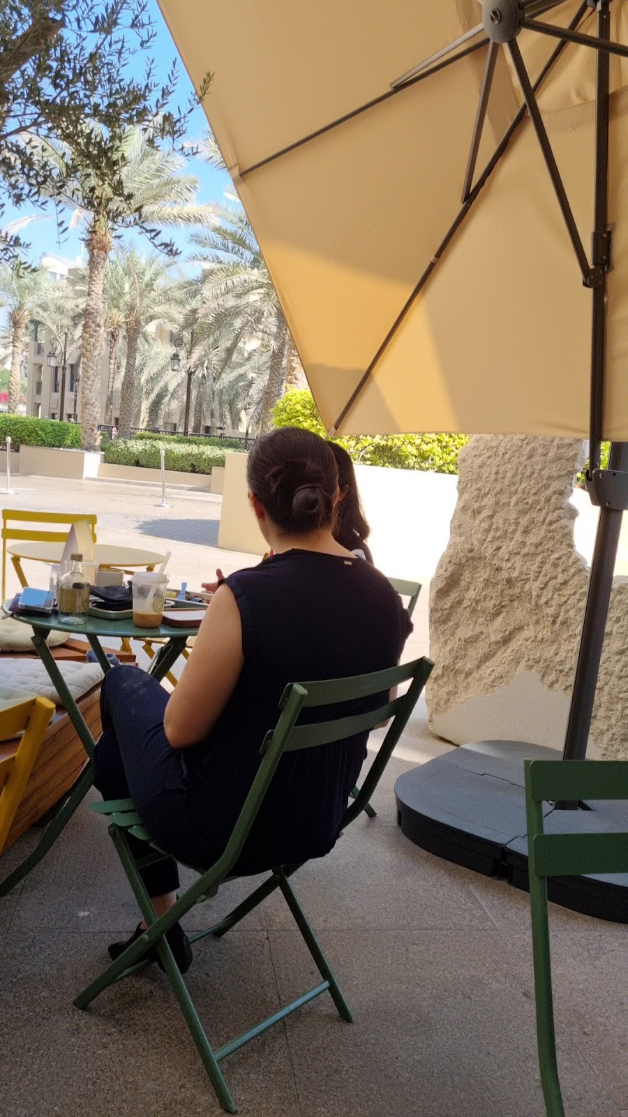 Pawdy Neighbors AL MANZIL: the place