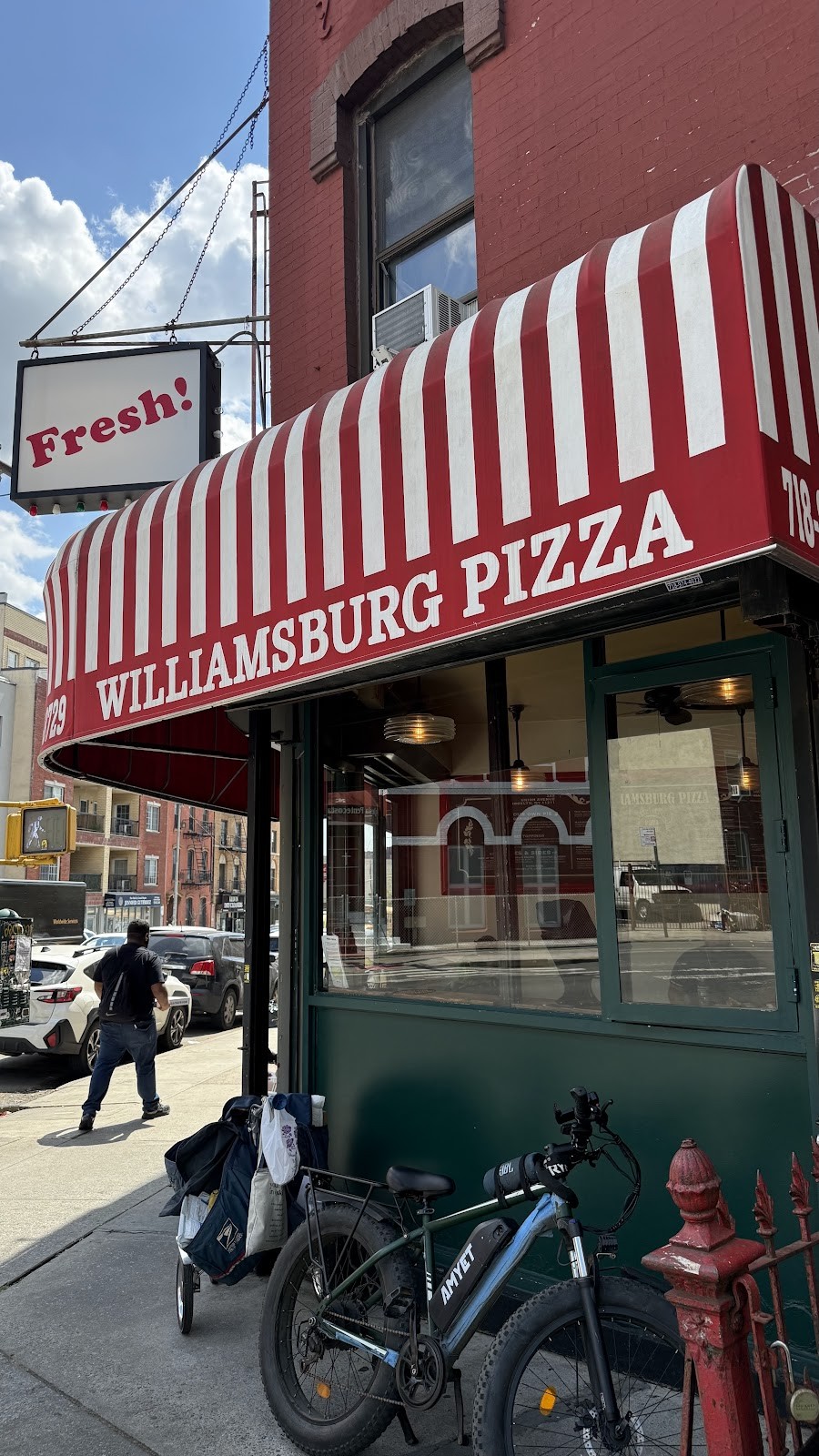 Williamsburg Pizza: the place