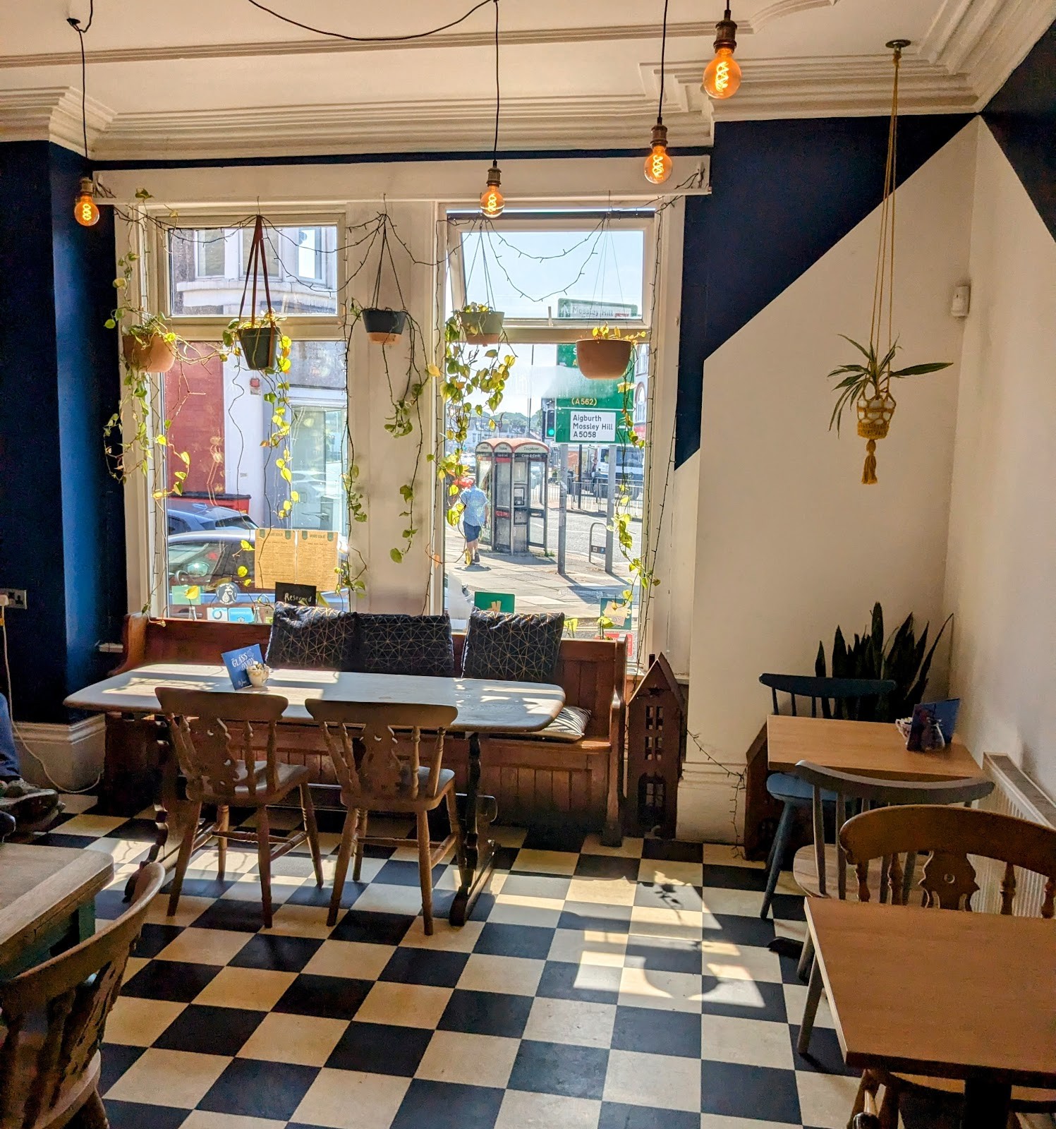 Glass Onion: the place