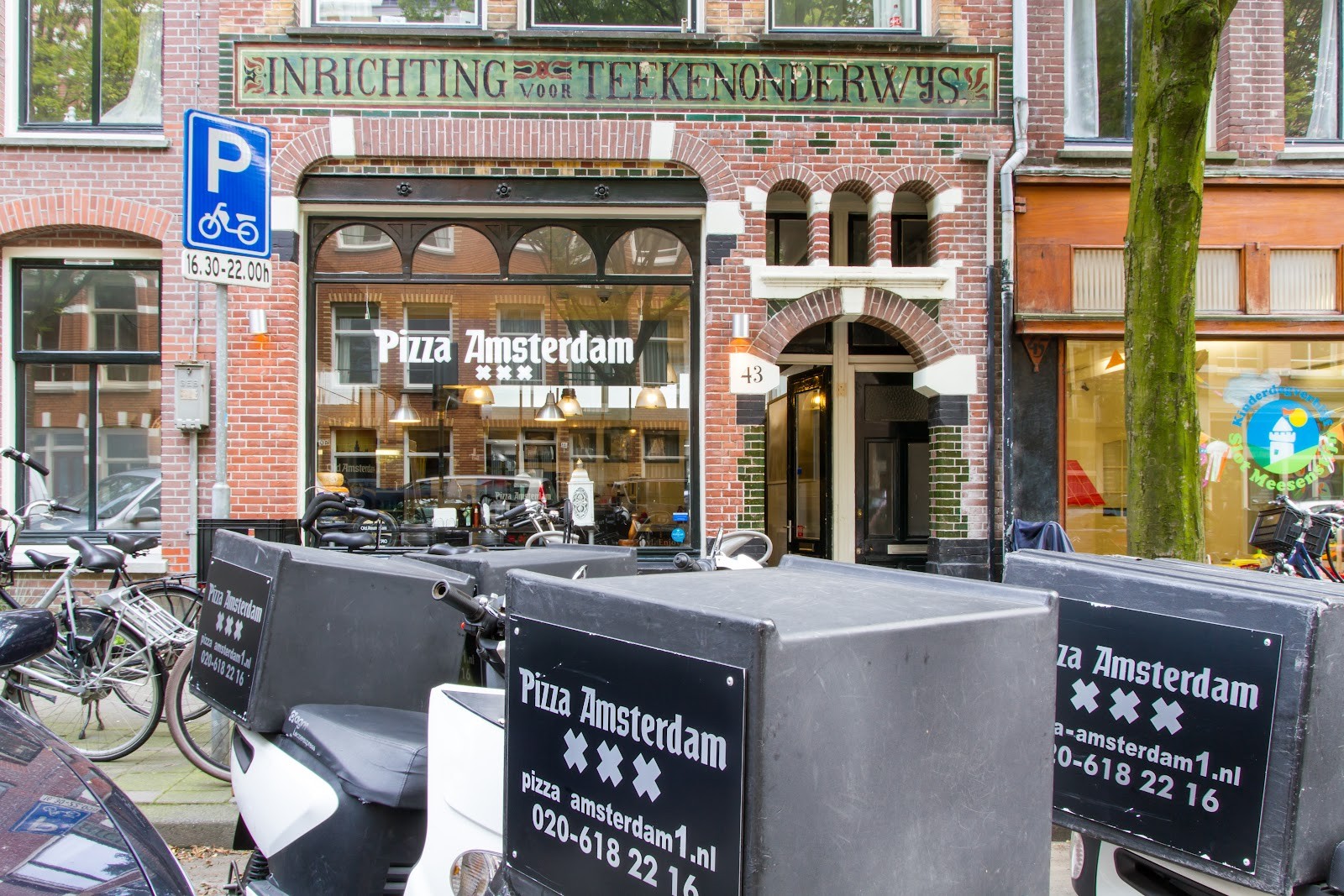 Pizza Amsterdam: the place