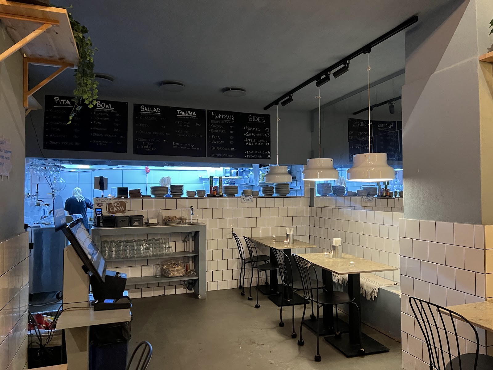 Ta'ameya Falafel: the place