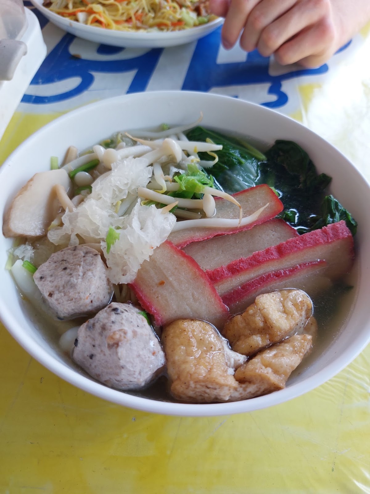 Vegetarian Restaurant (ร้านเจ): food & drinks