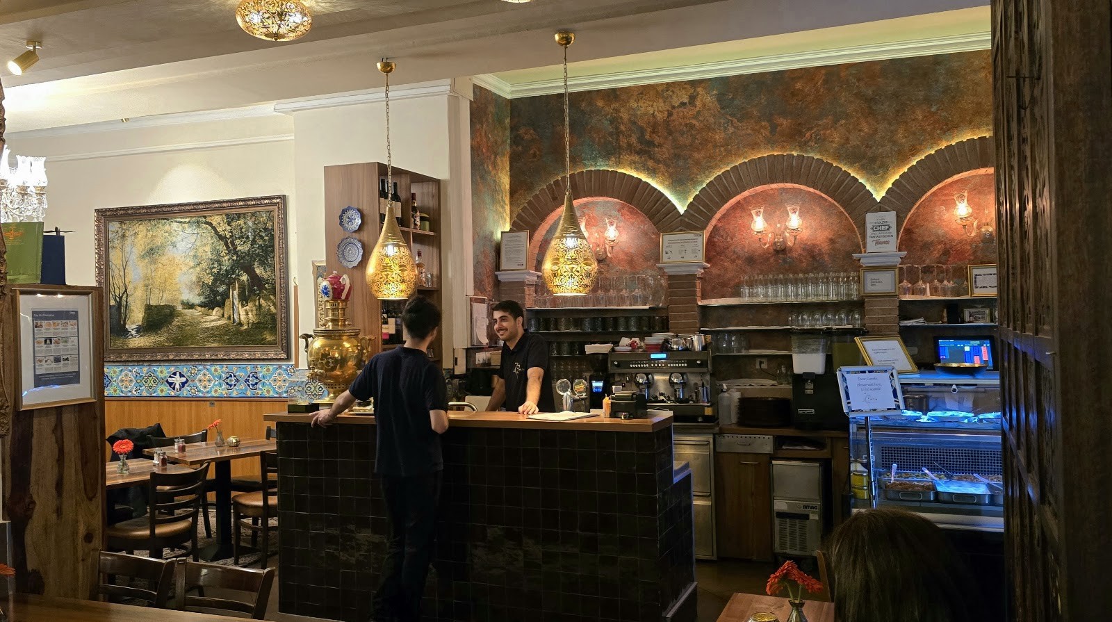 Pars Restaurant: the place