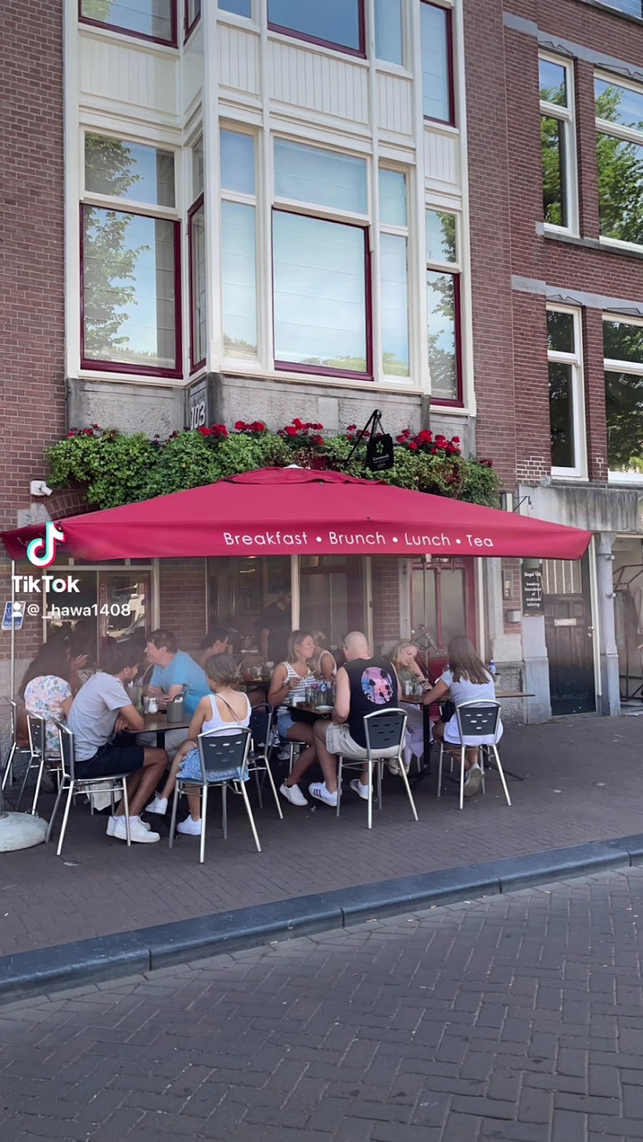 Greenwoods Singel: the place