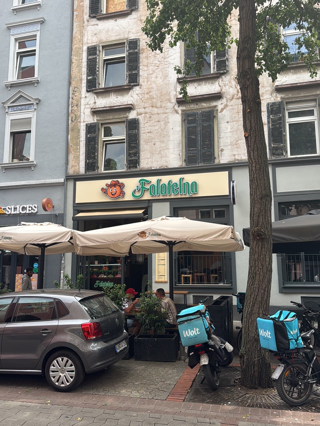 Falafelna: the place