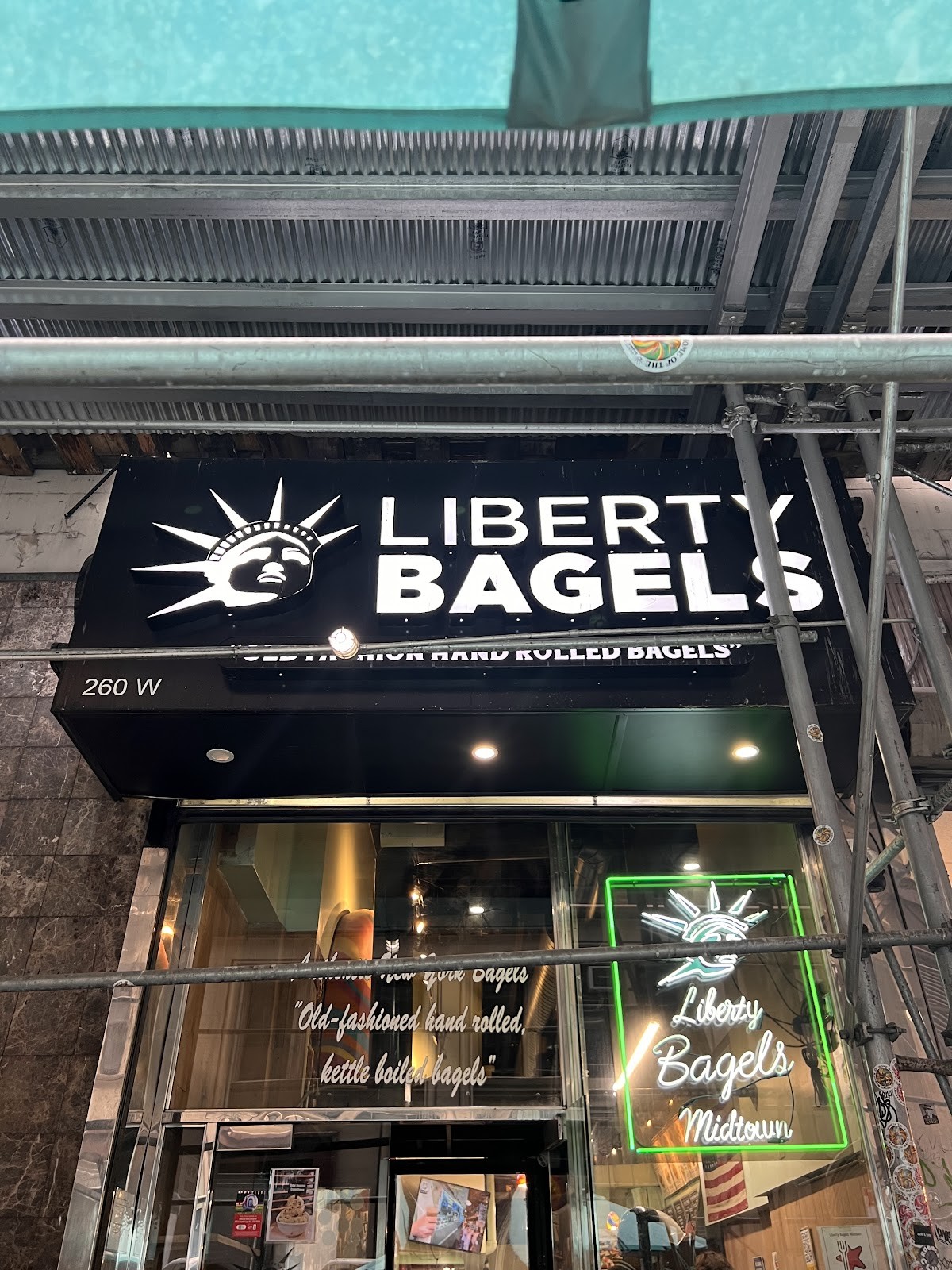 Liberty Bagels Midtown: the place