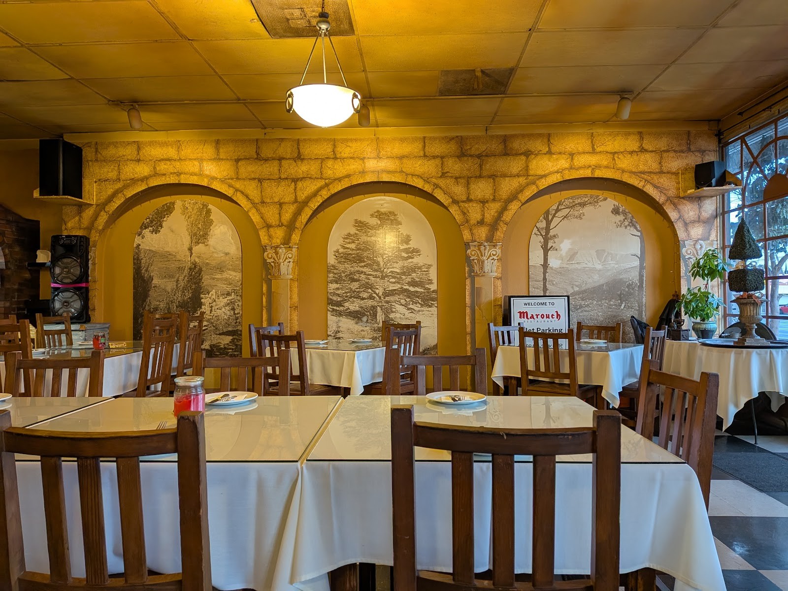 Marouch Restaurant: the place